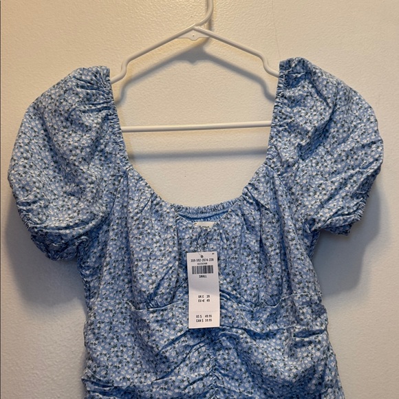 NWT Hollister Light Blue Floral Mini Dress - Picture 2 of 4